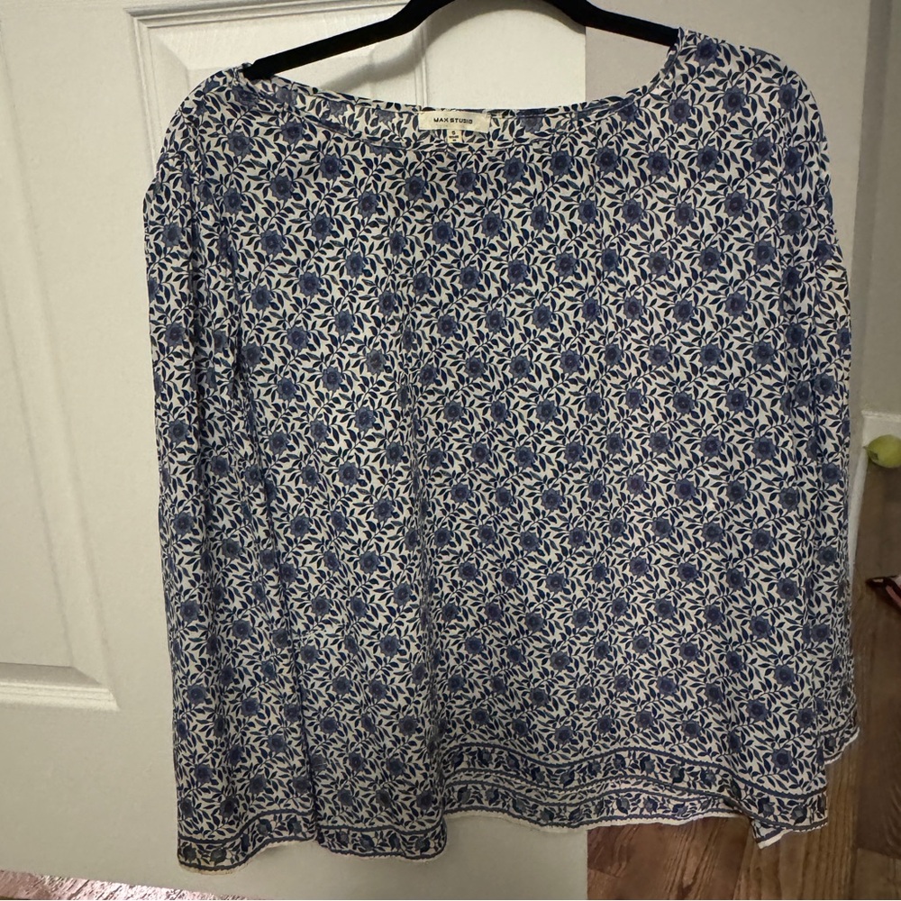 Max Studio Blue and White Floral Blouse